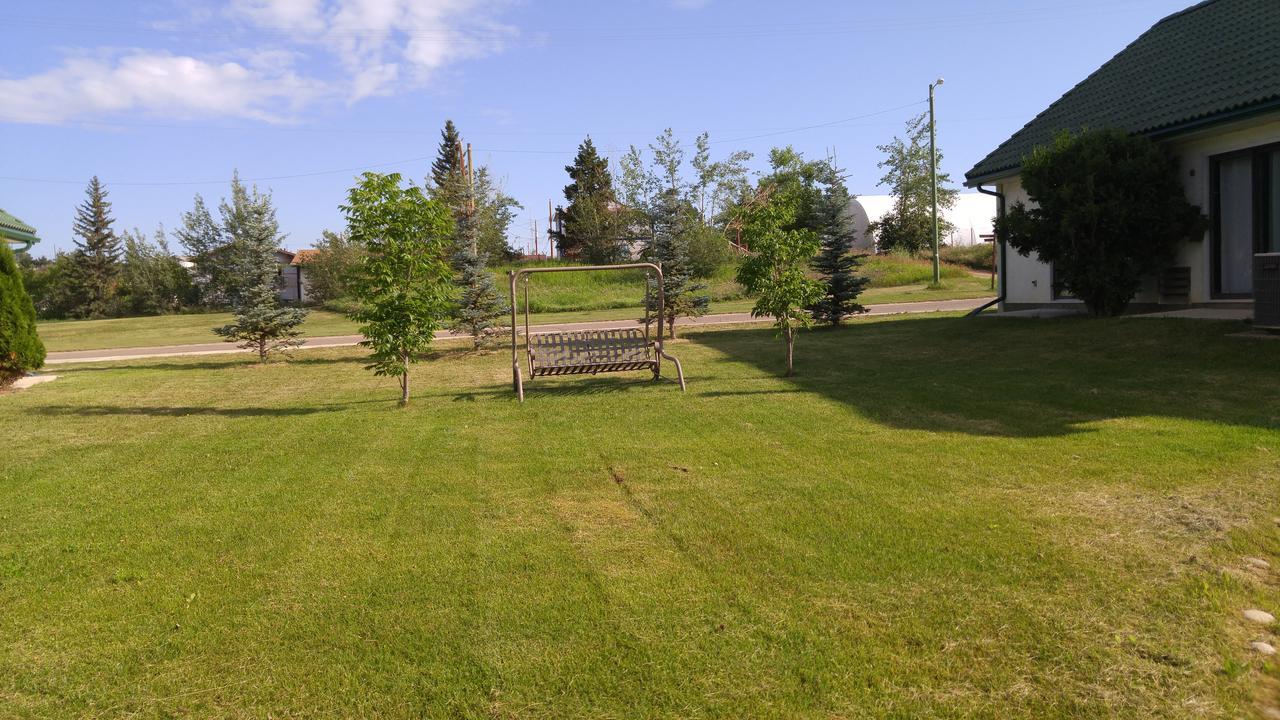 Garden Court Motel Manning Exterior photo